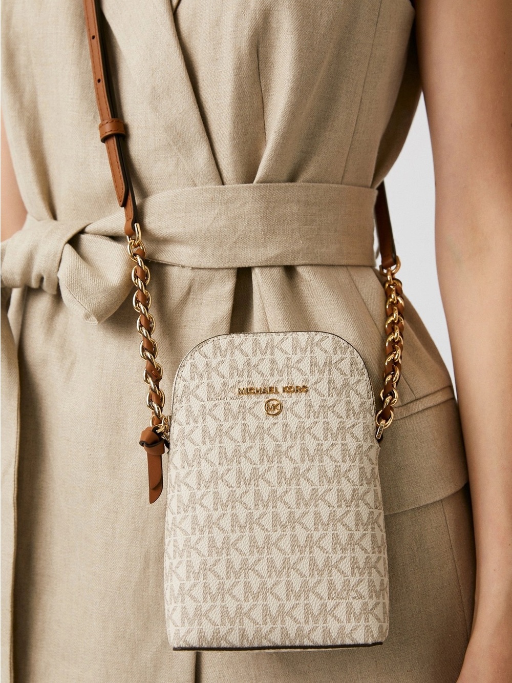 MICHAEL KORS Jet Set Charm Coated Canvas Phone Holder Crossbody Bag